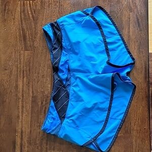 Lululemon Women Run Speed Short Blue CornflowerBlack Quilt size 8